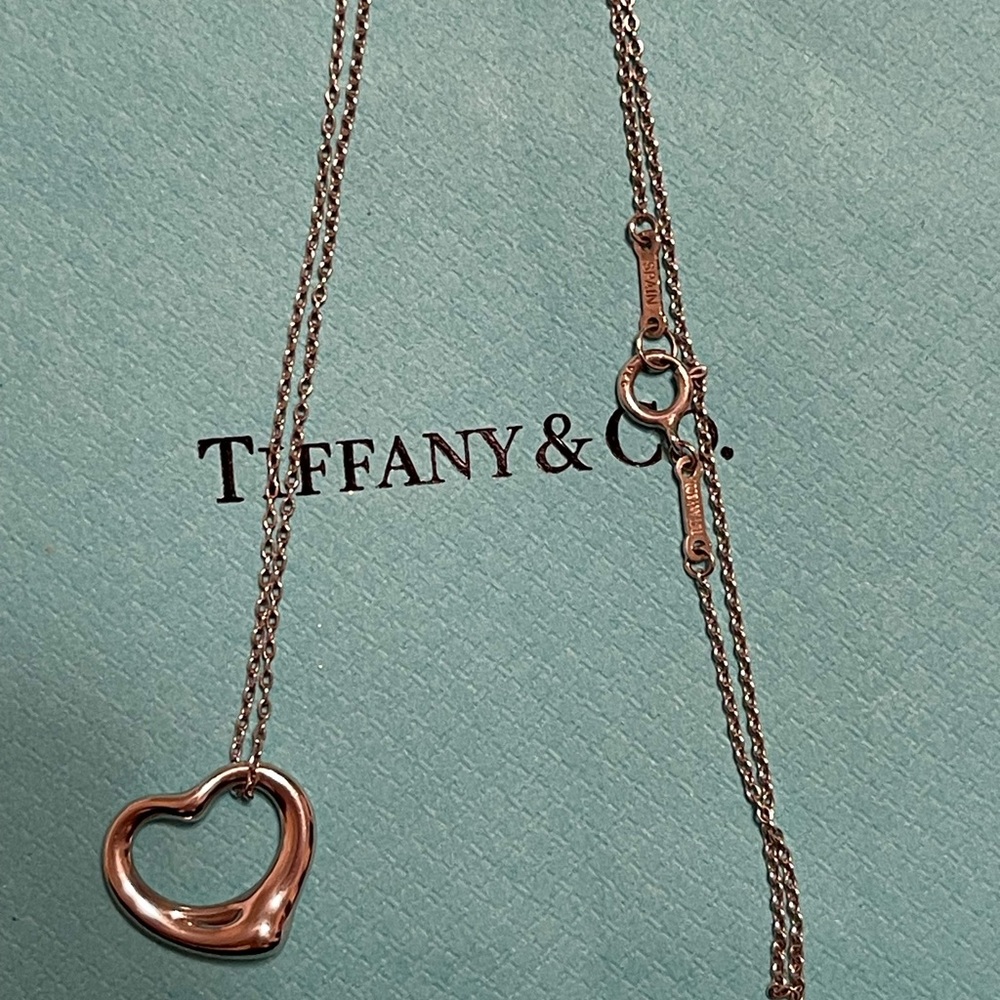 Elsa Peretti 
Open heart pendant in silver